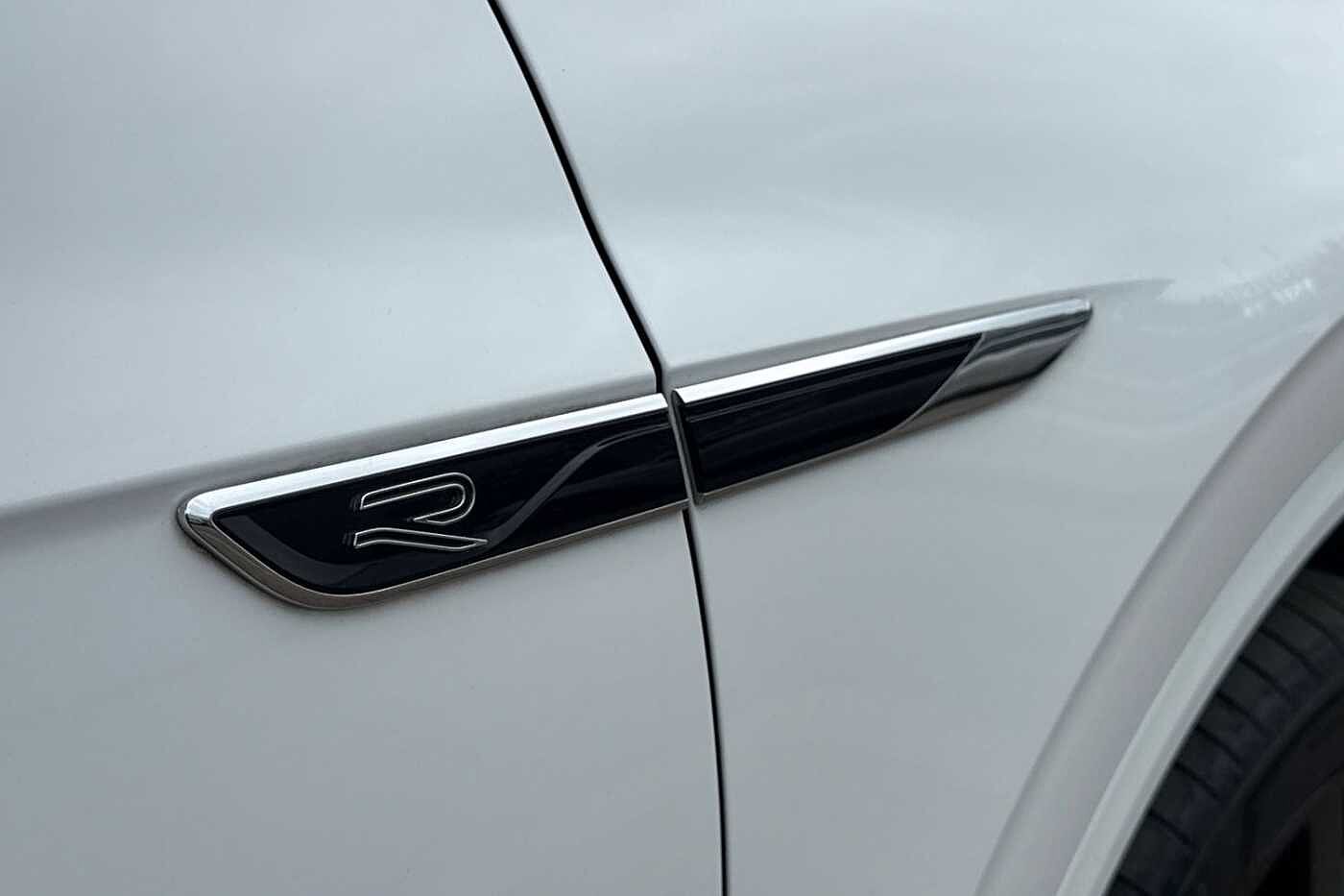 Volkswagen Touareg 3.0 TDI V6 Black Edition SUV 5dr Diesel Tiptronic 4Motion Euro 6 (s/s) (286 ps)